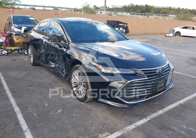 2022 Toyota AVALON фото