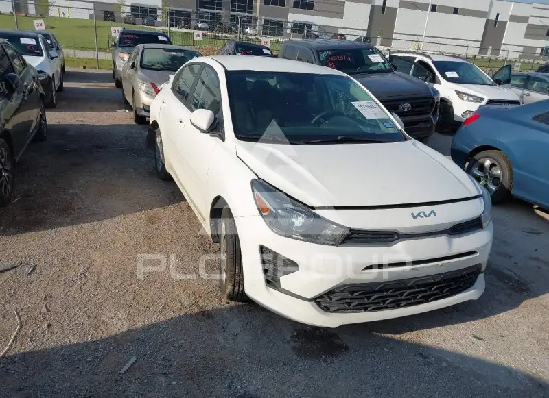 2022 KIA Rio фото