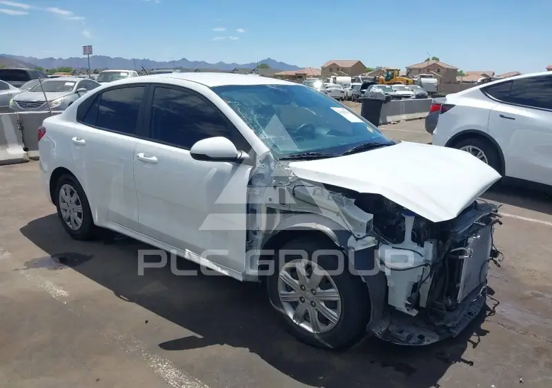2022 KIA Rio фото