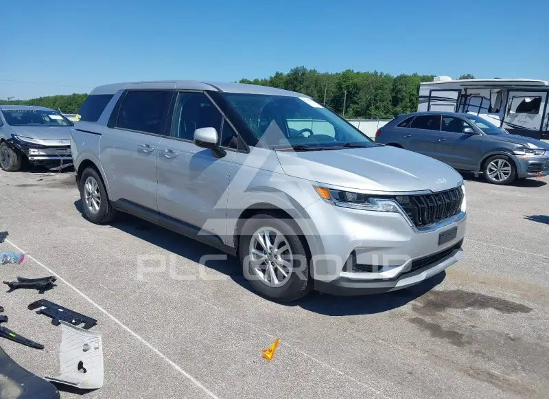 2022 KIA Carnival photo