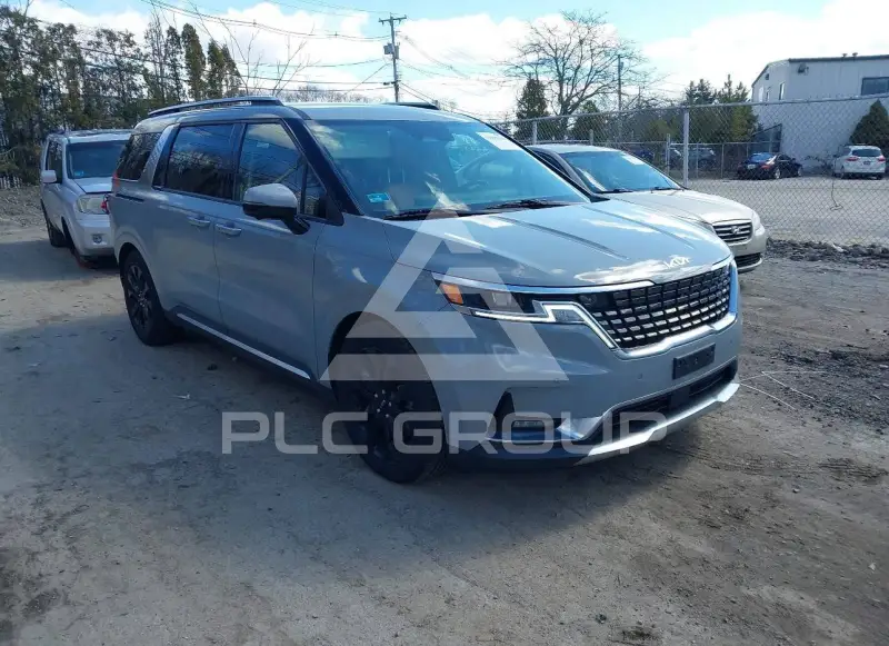 2022 KIA Carnival фото