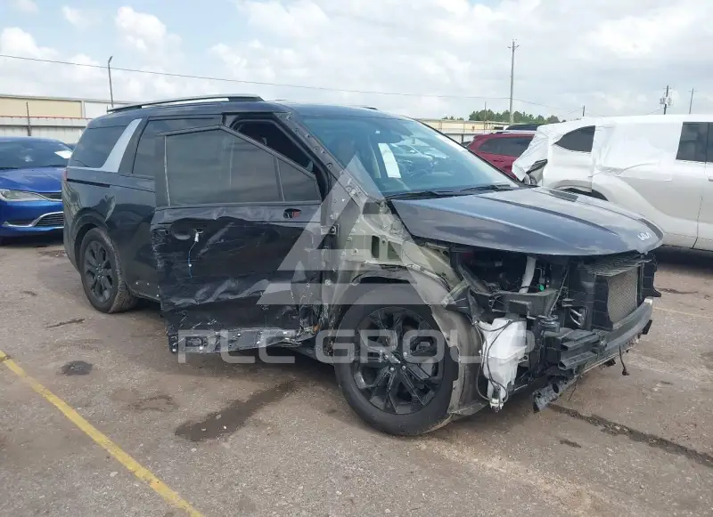 2022 KIA Carnival photo