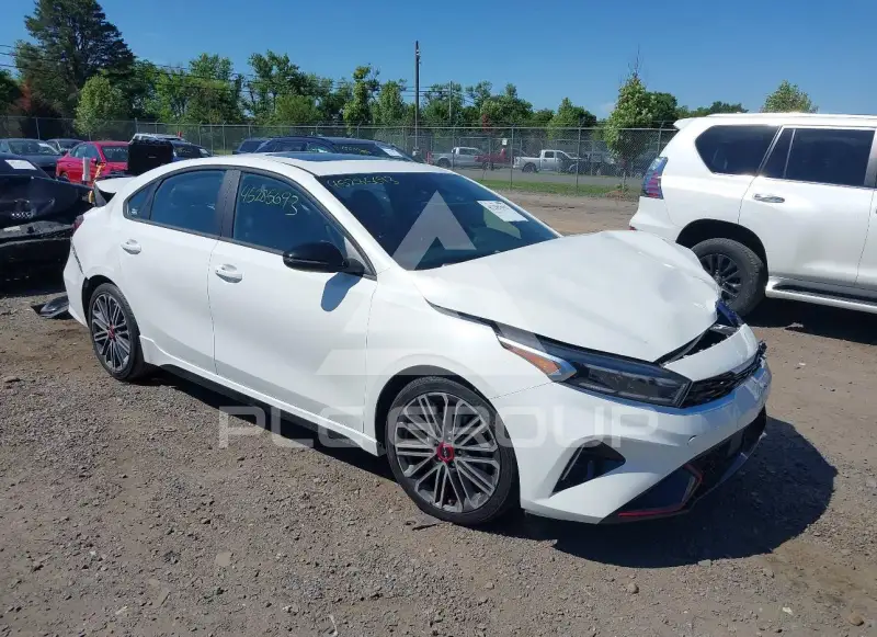 2022 KIA Forte фото
