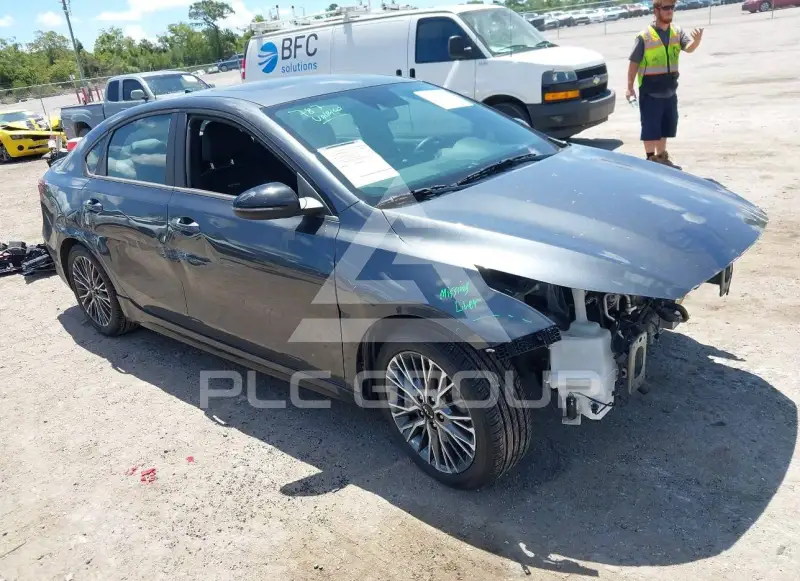 2022 KIA Forte фото