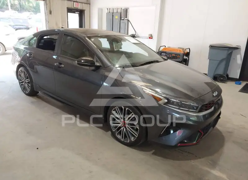 2022 KIA Forte фото