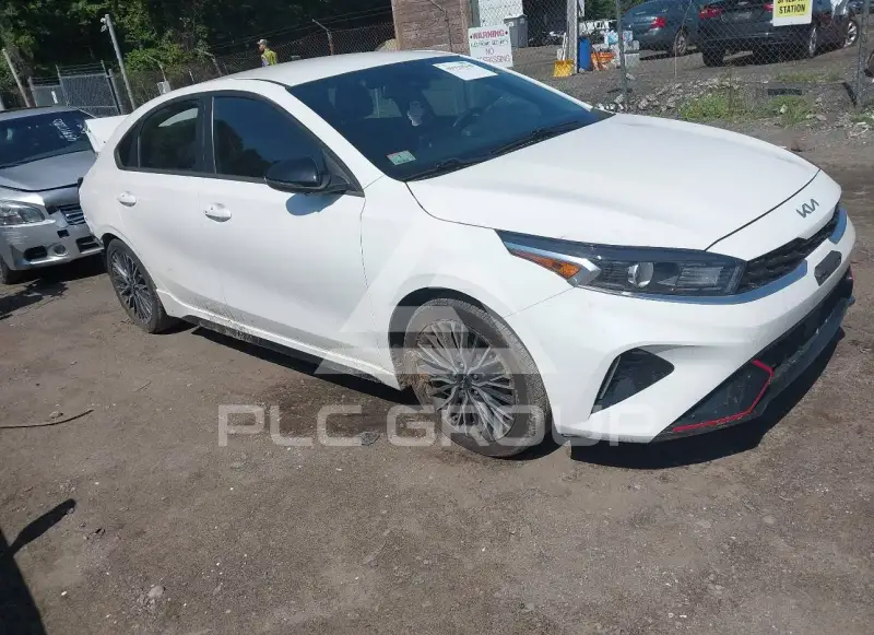 2022 KIA Forte фото