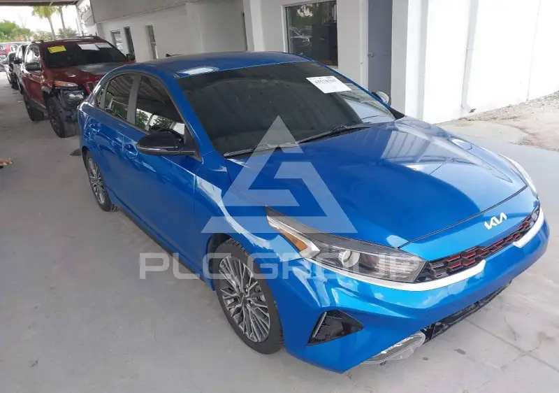 2022 KIA Forte фото