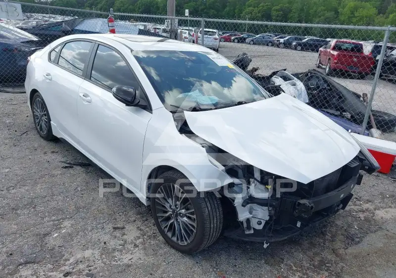 2022 KIA Forte фото