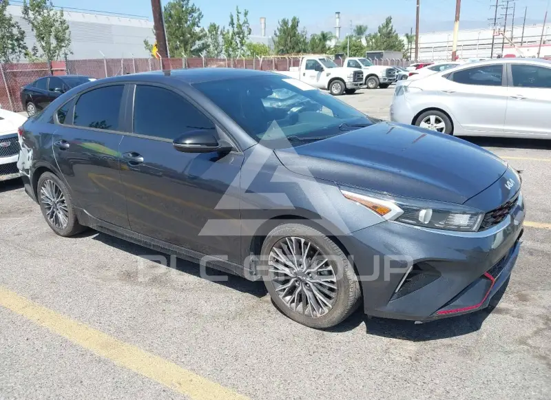 2022 KIA Forte фото