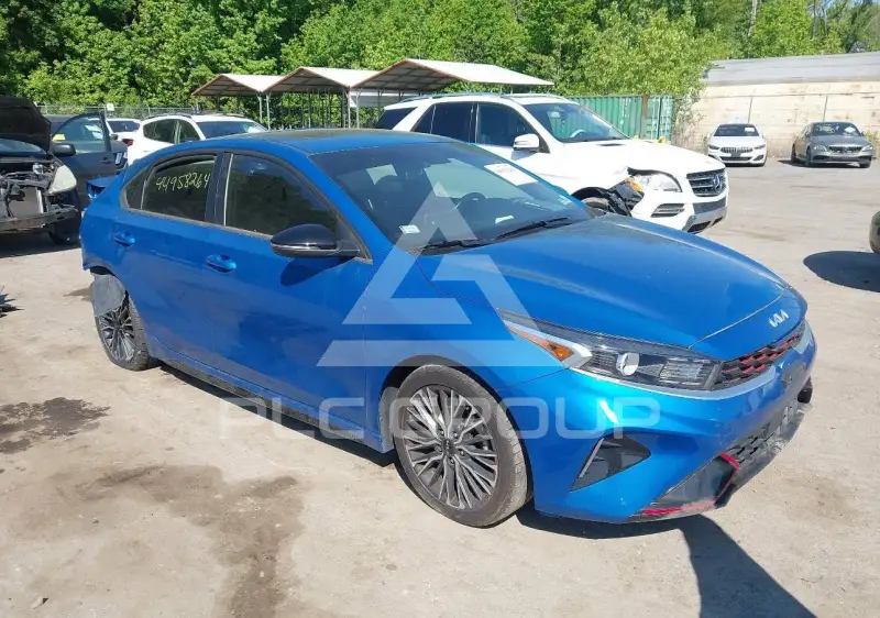 2022 KIA Forte фото