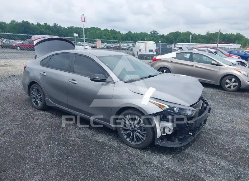 2022 KIA Forte фото