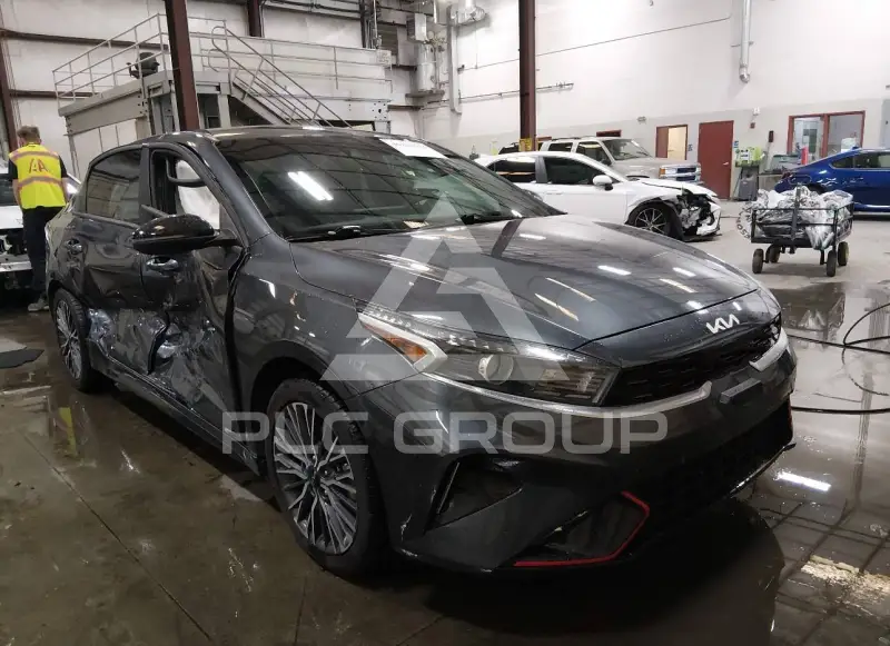 2022 KIA Forte photo