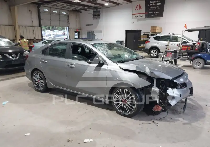 2022 KIA Forte фото