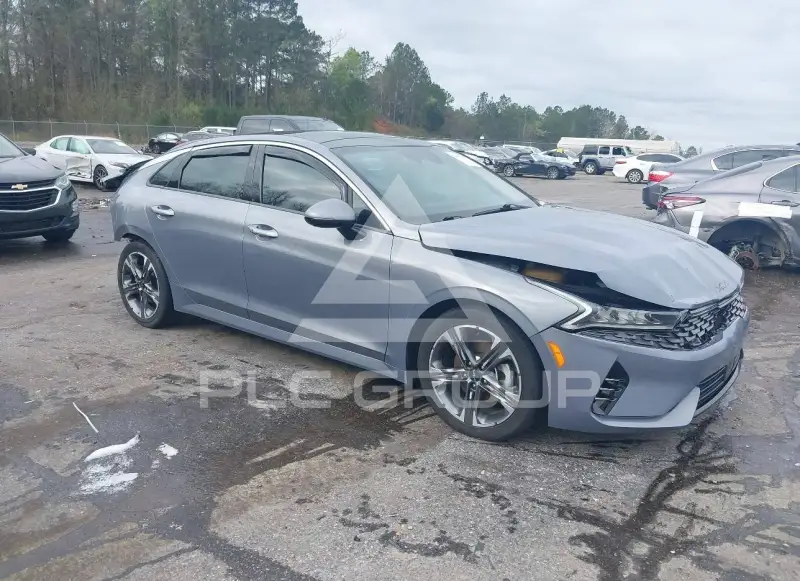 2022 KIA K5 фото
