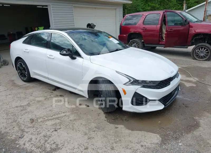 2022 KIA K5 фото