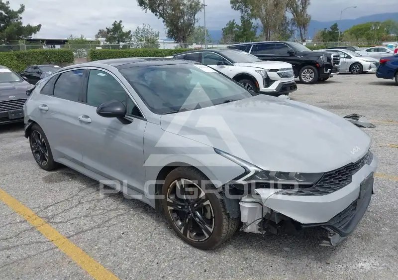 2022 KIA K5 photo