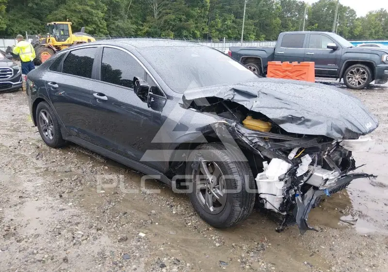 2022 KIA K5 photo