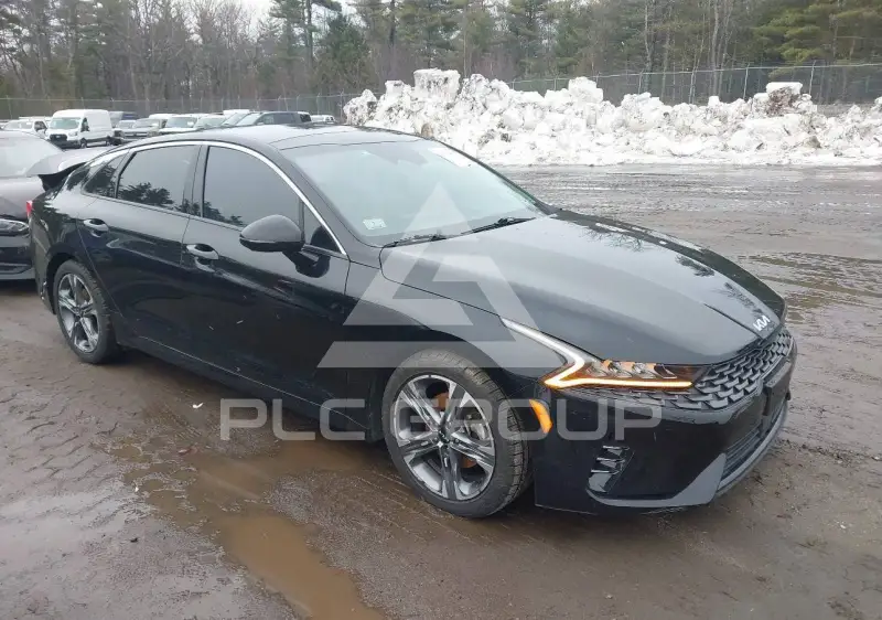 2022 KIA K5 photo