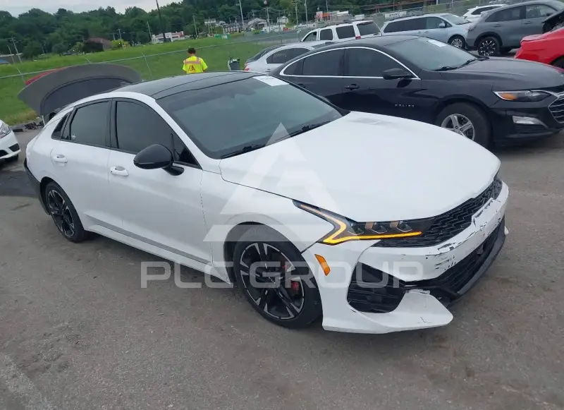 2022 KIA K5 photo