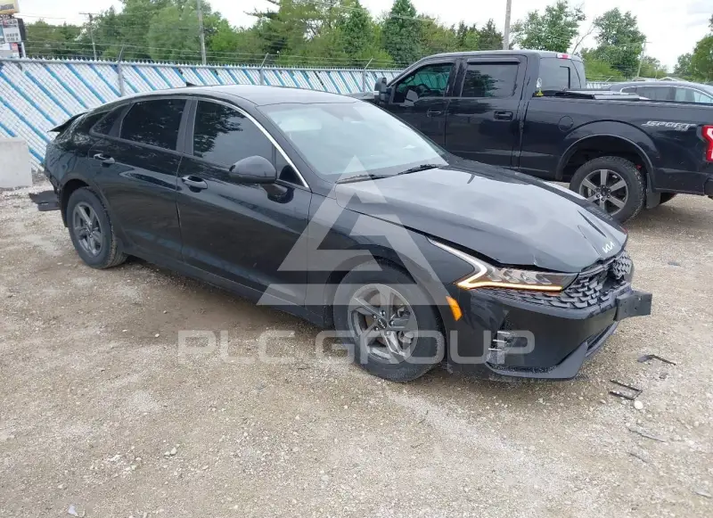2022 KIA K5 фото
