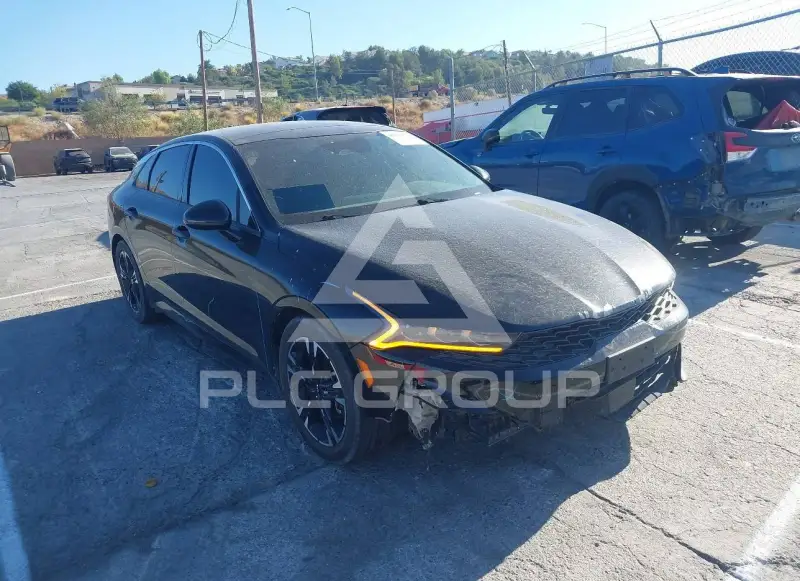 2022 KIA K5 фото