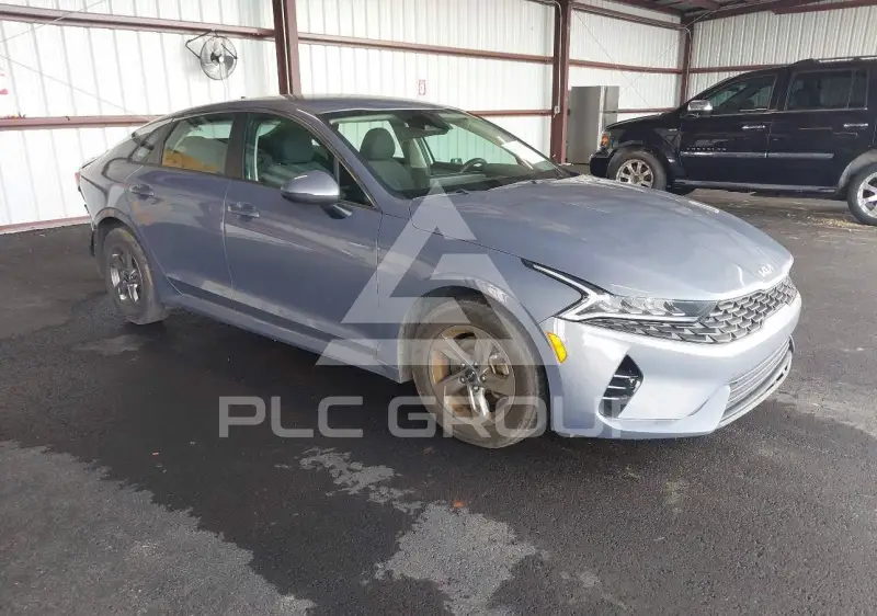 2022 KIA K5 фото