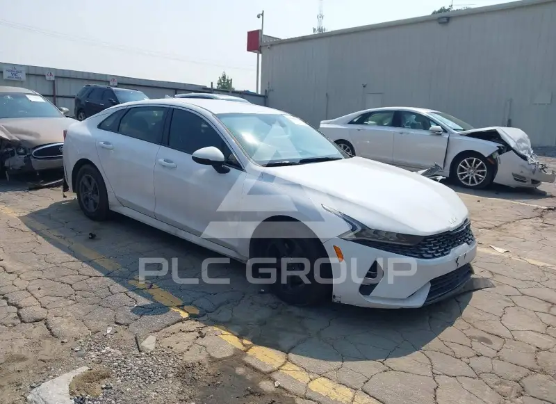 2022 KIA K5 фото
