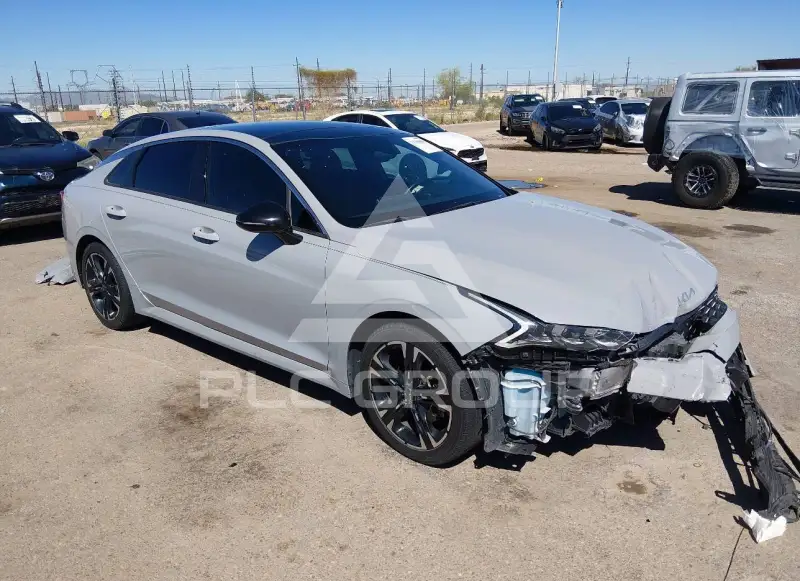 2022 KIA K5 photo