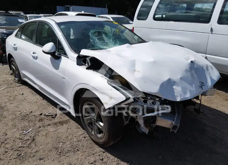 2022 KIA K5 photo