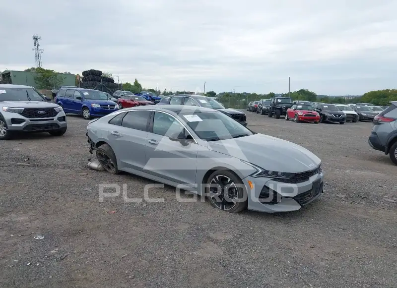 2022 KIA K5 фото
