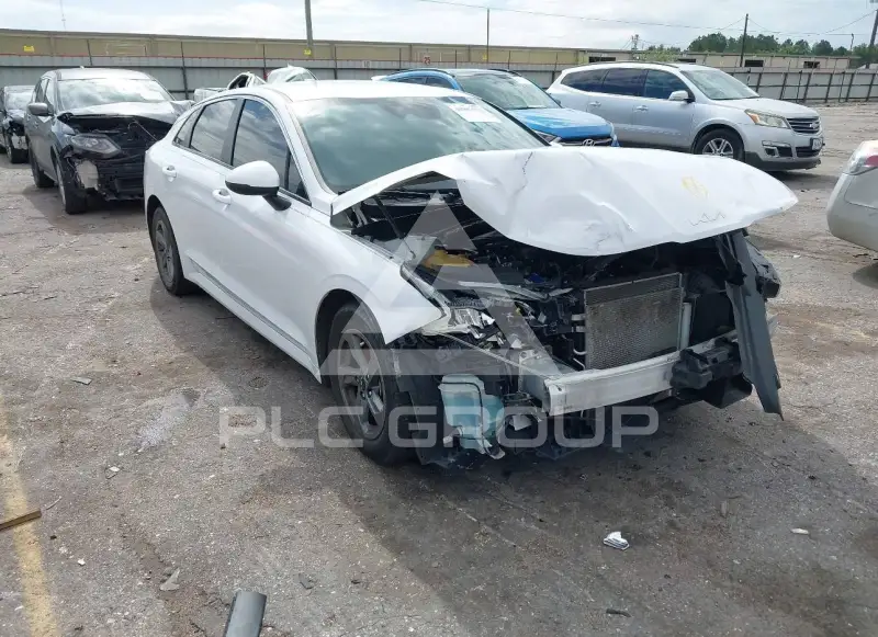 2022 KIA K5 фото