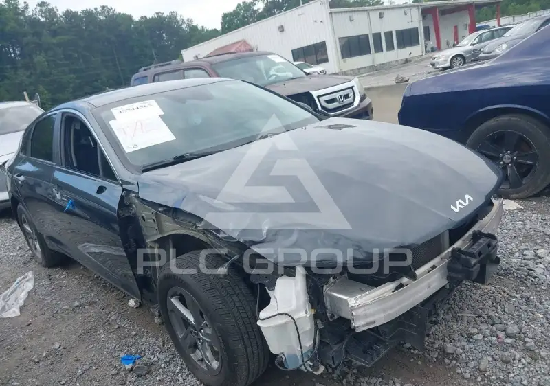 2022 KIA K5 фото