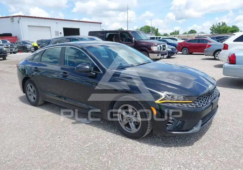 2022 KIA K5 фото