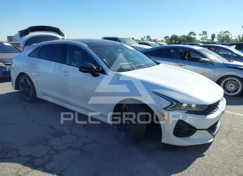 2022 KIA K5 photo