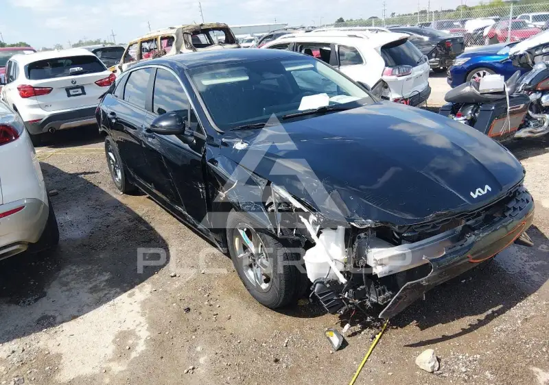 2022 KIA K5 фото