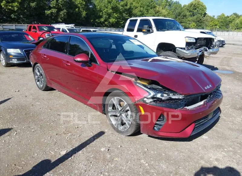 2022 KIA K5 фото