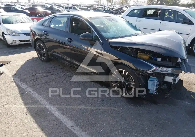 2022 KIA K5 фото
