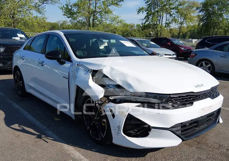 2022 KIA K5 photo