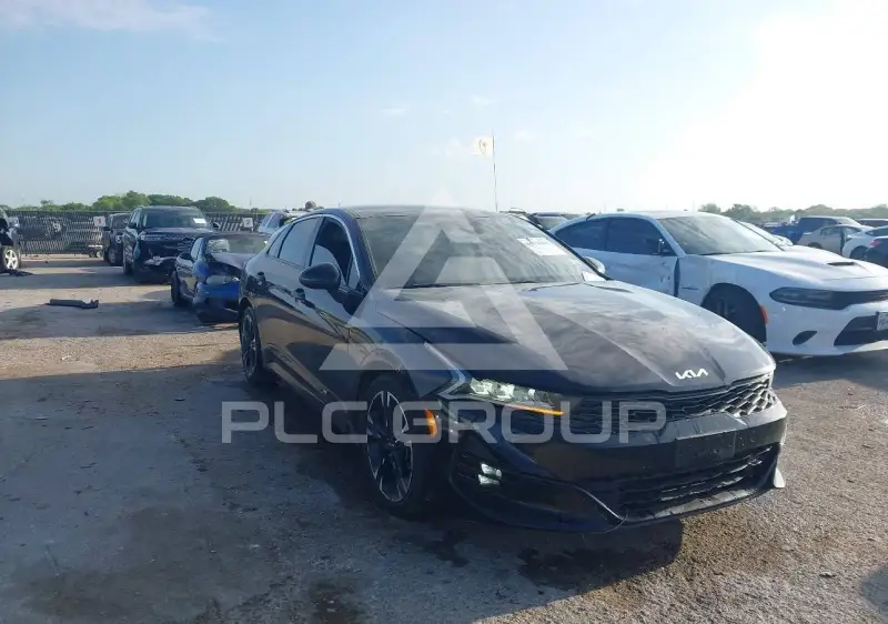 2022 KIA K5 photo