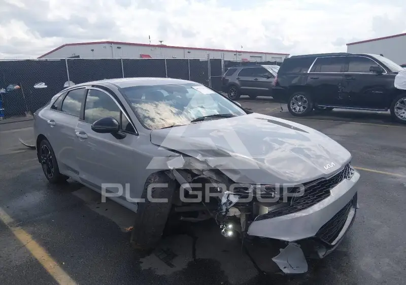 2022 KIA K5 photo