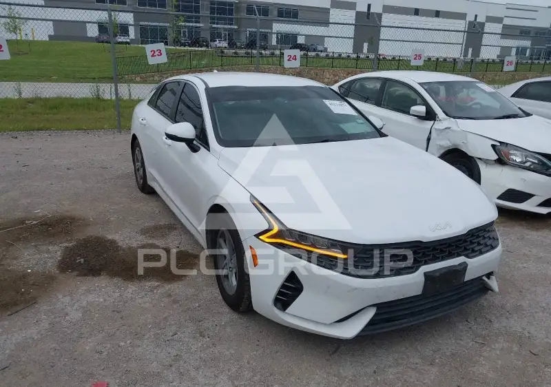 2022 KIA K5 фото