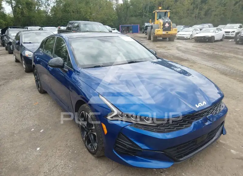 2022 KIA K5 photo
