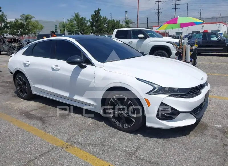 2022 KIA K5 фото