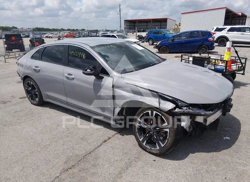 2022 KIA K5 фото