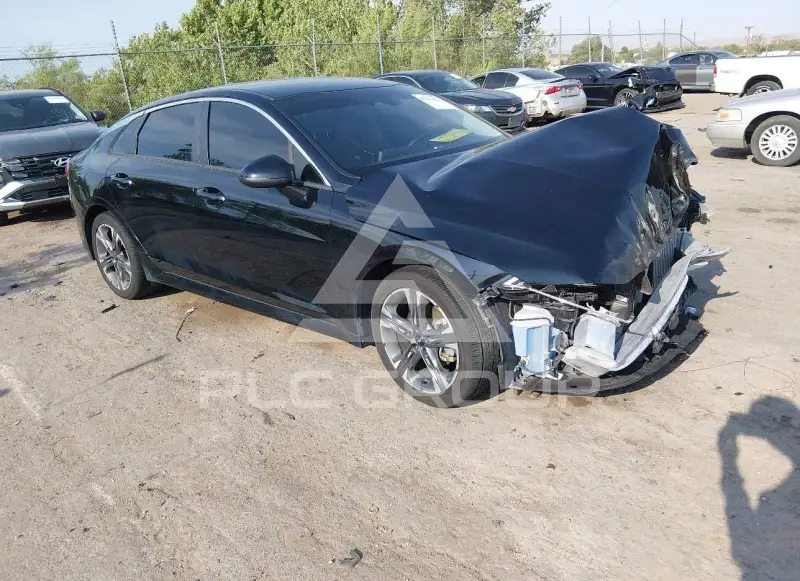 2022 KIA K5 фото