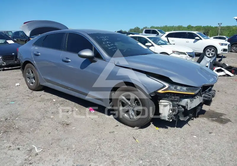 2022 KIA K5 фото
