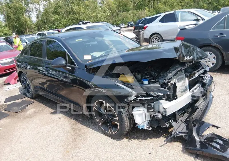 2022 KIA K5 photo