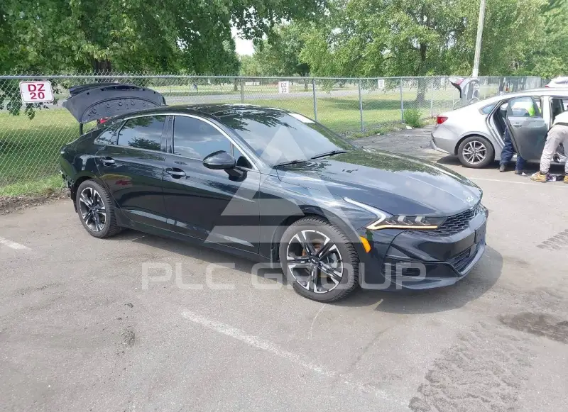 2022 KIA K5 фото