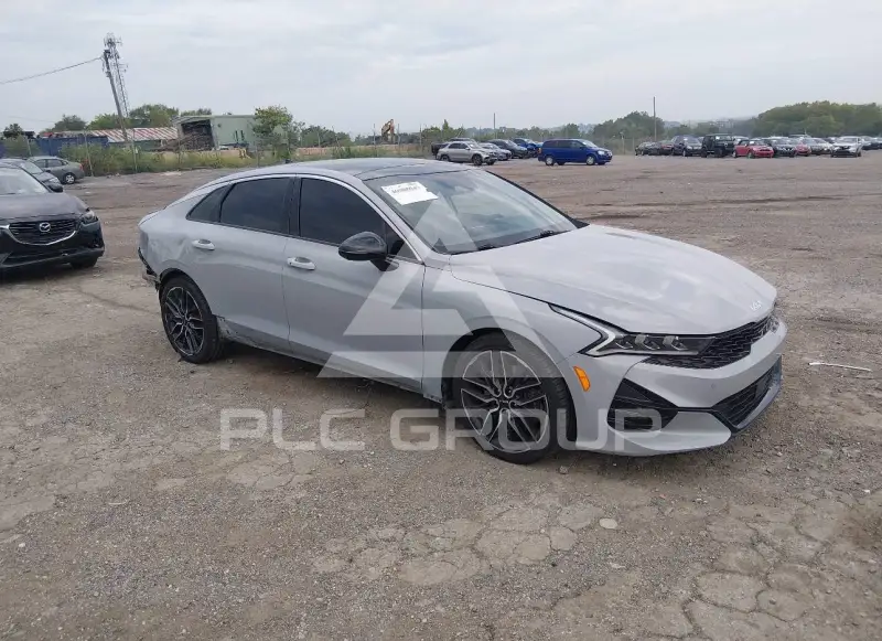2022 KIA K5 photo