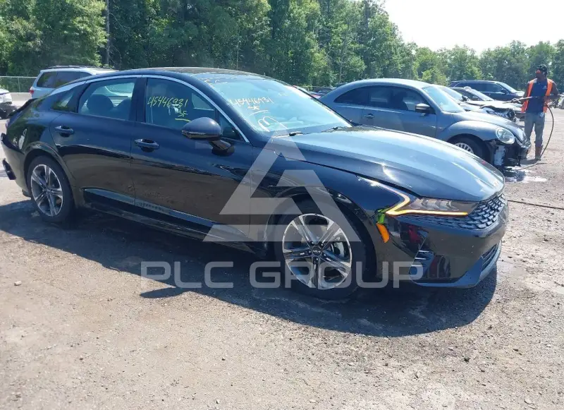 2022 KIA K5 фото